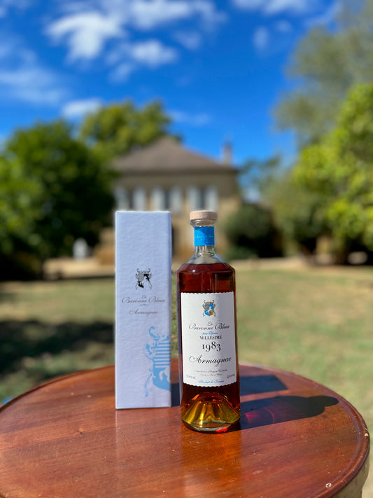 Armagnac La Baronne Bleue bouteille Millénium, 70cl :  Assemblages 12 ans ou 30 ans